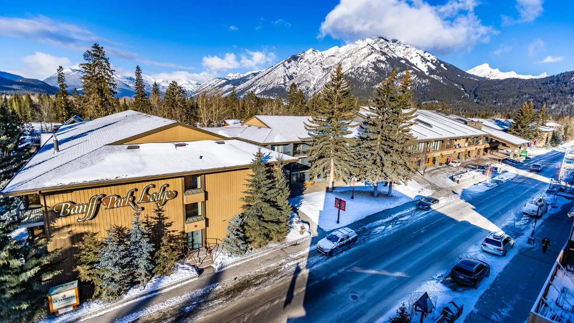 Banff Park Lodge
