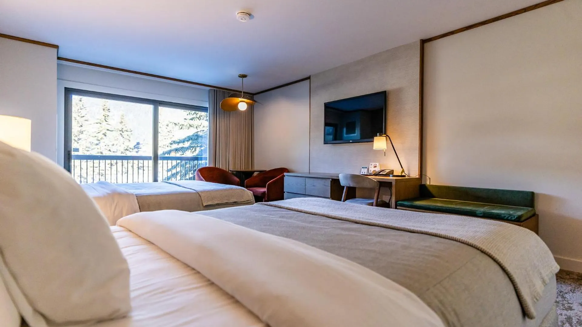 Отель Banff Park Lodge