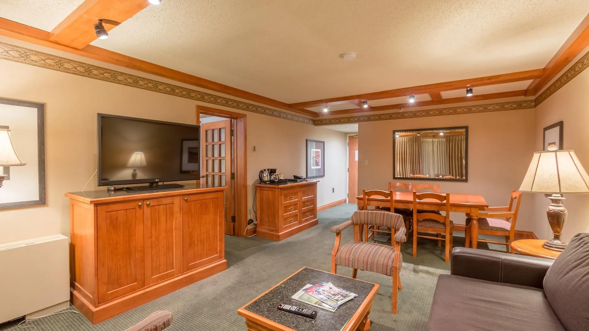 Banff Park Lodge 3*,