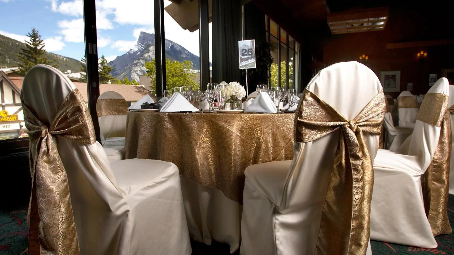 Banff Park Lodge Canada