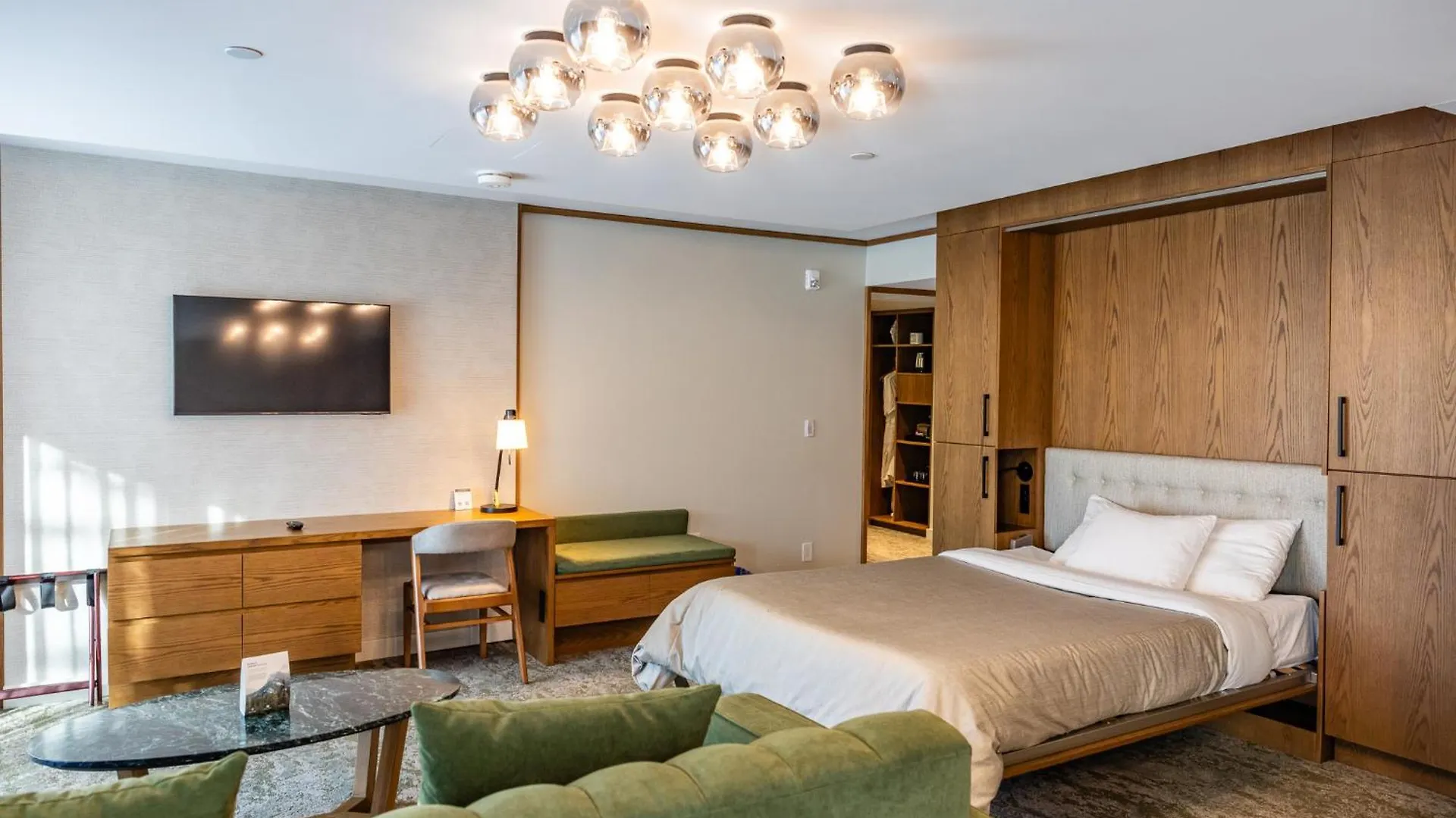 Banff Park Lodge Hotel